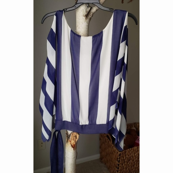 Bebe Light Weight Flowy Striped Blouse - Picture 4 of 5
